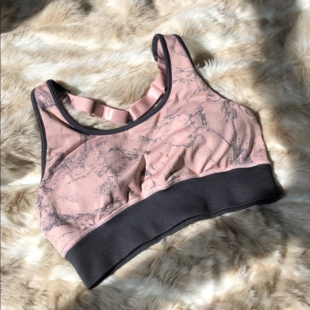 Fabletics sports bra
